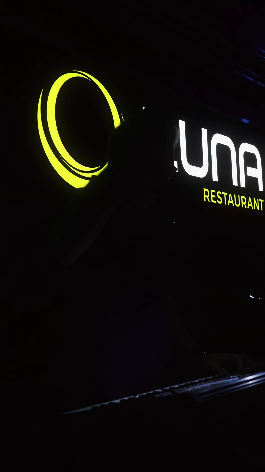Luna / Ambiance — couverture du film